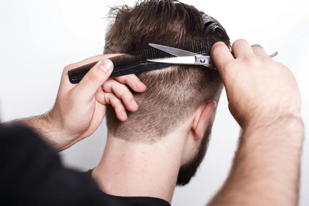 Men's haircuts, easy to style - Fashionable in 2023